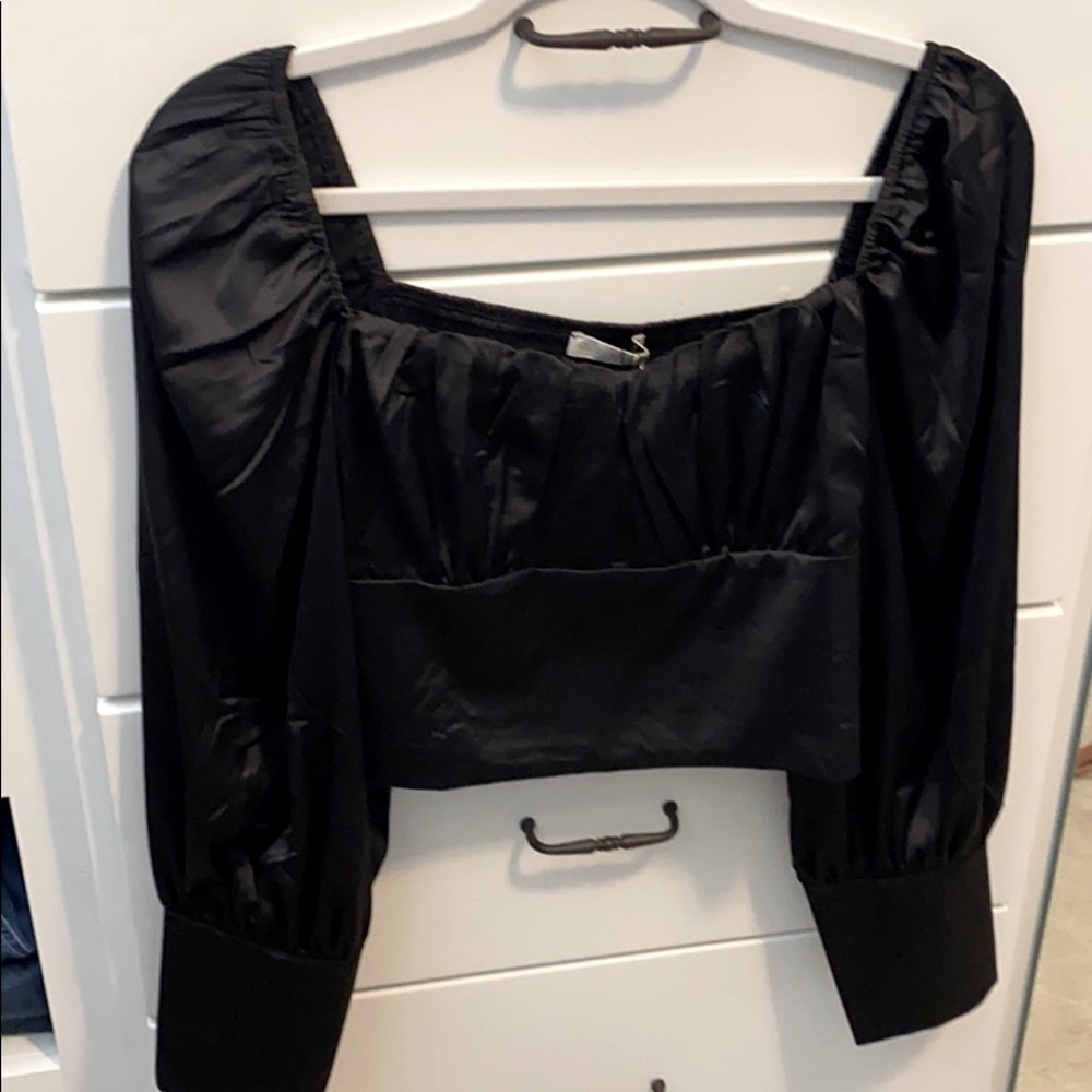Crop satin top